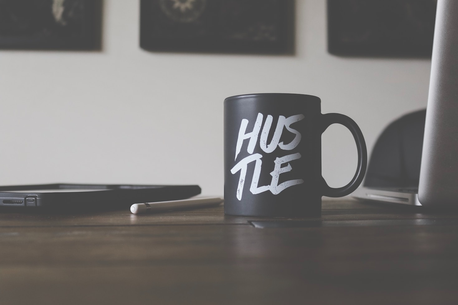 How to Balance Side Hustles with Full-Time Work